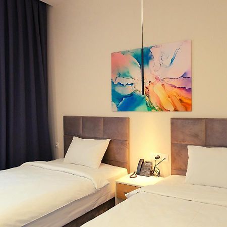 Add Hotel アルマトイ エクステリア 写真
