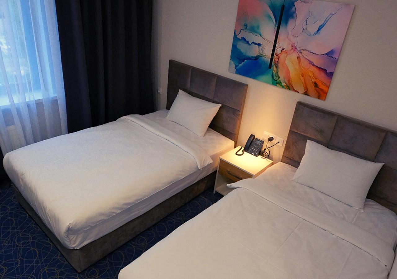 Add Hotel アルマトイ エクステリア 写真