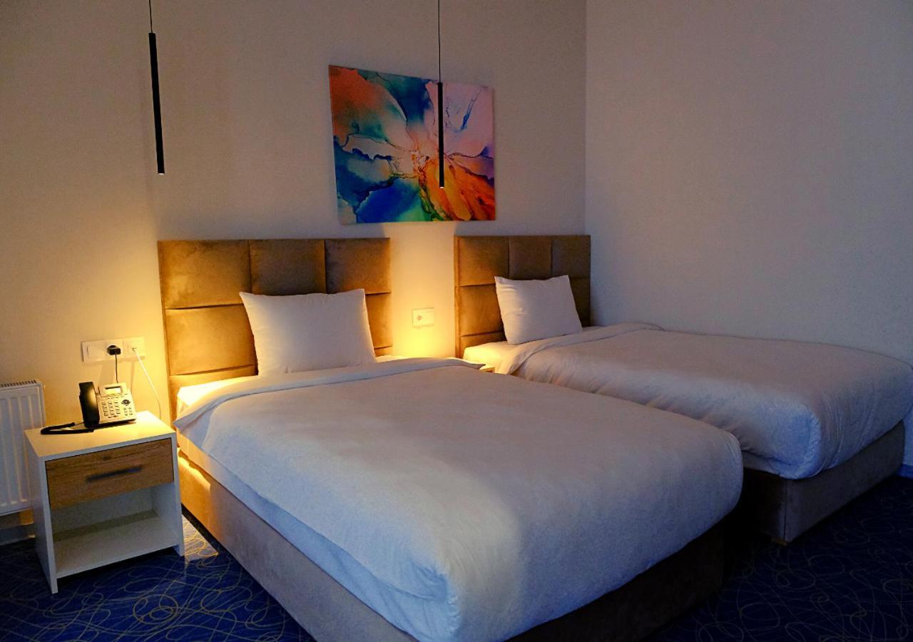 Add Hotel アルマトイ エクステリア 写真